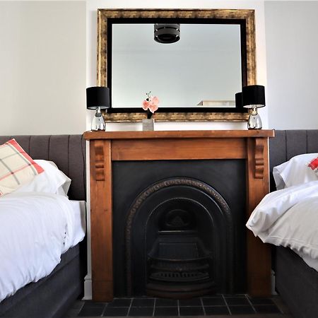 Victoria 4 Bedroom Serviced House Short Lets - Near Northampton Gen Hosp & Town Centre Eksteriør bilde
